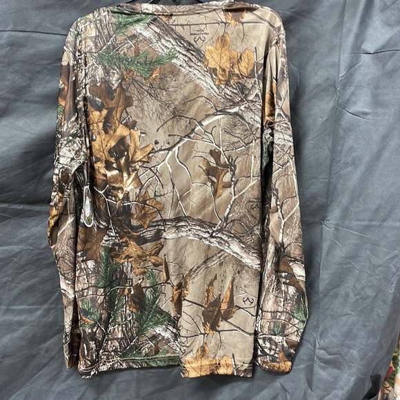 RealTree Long Sleeve Pocket T-Shirt - Picture 8 of 8